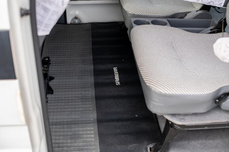 Детали интерьера Subaru Sambar Dias Extra S (KV3) 1993 года  (фото 74 из 110)